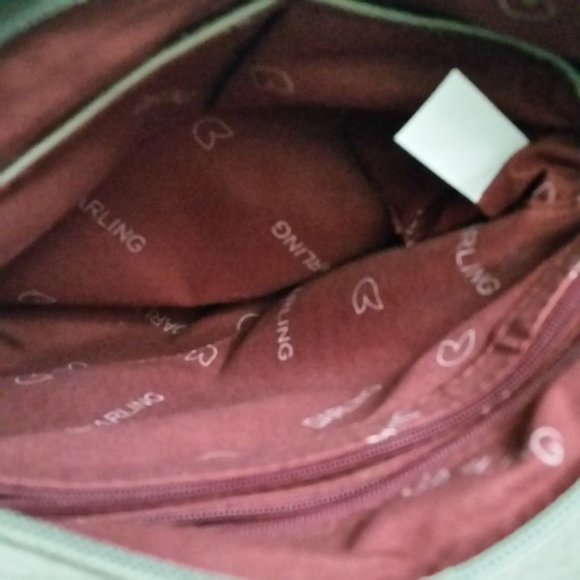 Ladies Darling Vegan Leather Purse Designed in Vancouver (Made in China) - Picture 3 of 4